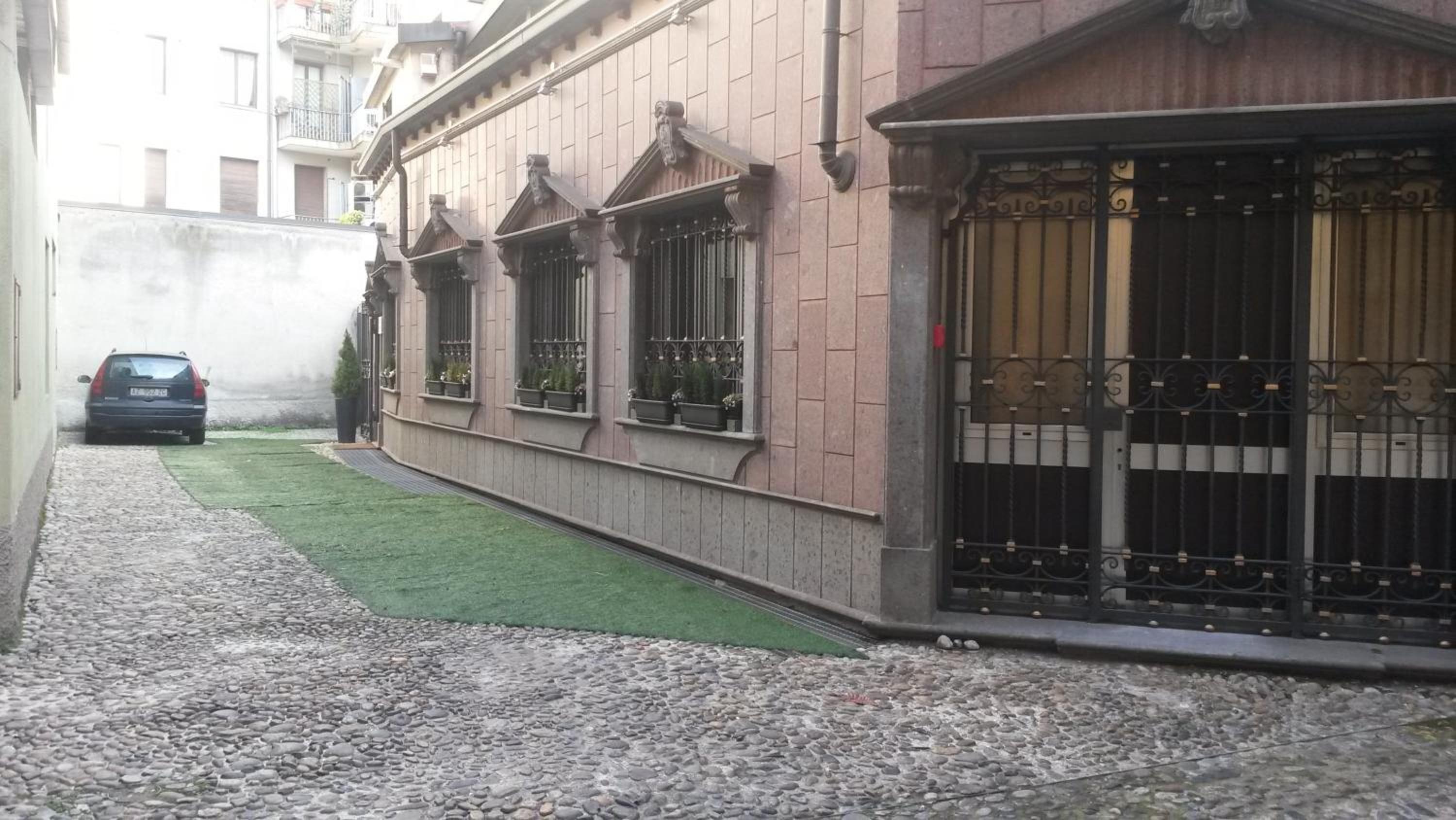 La Locanda Del Pino - Milan — Photos 1